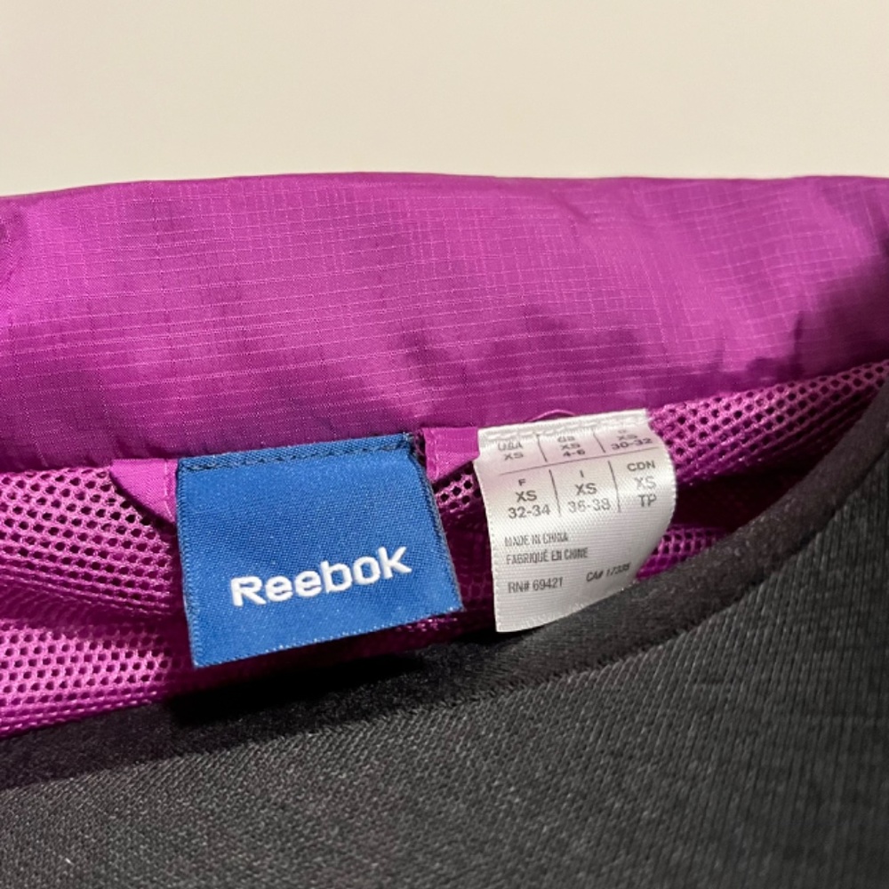 2pc Reebok Windbreaker Set - Picture 6 of 6